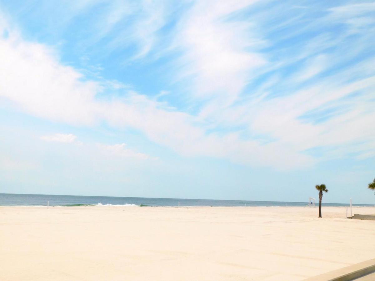 Budget Friendly Condo Perfect For A Romantic Getaway Within Walking Distance To The Beach! 海湾海岸 外观 照片